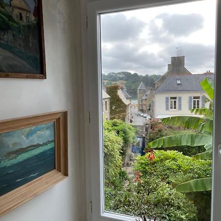 Appartement De 1634 Avec Balcon Au Sud Sur Jardin En Plein Coeur Historique Tréguier Exteriör bild
