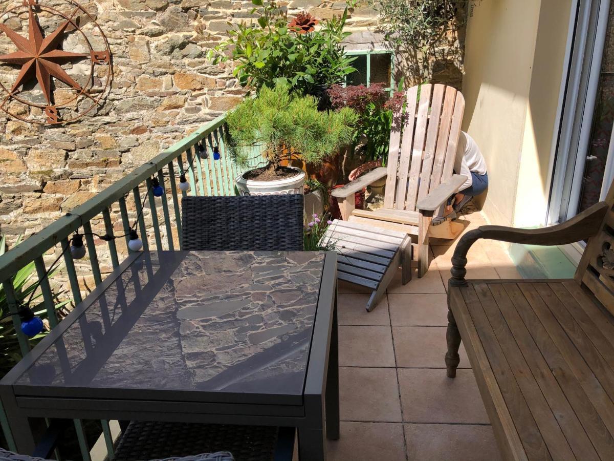 Appartement De 1634 Avec Balcon Au Sud Sur Jardin En Plein Coeur Historique Tréguier Exteriör bild